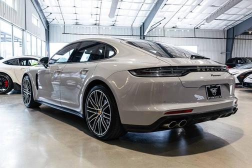 2022 Porsche Panamera Platinum Edition
