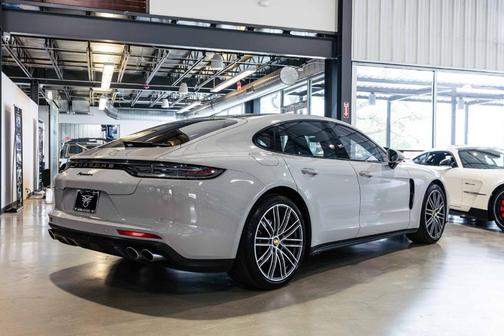 2022 Porsche Panamera Platinum Edition