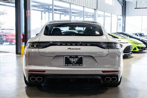 2022 Porsche Panamera Platinum Edition