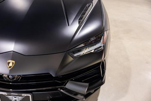 2023 Lamborghini Urus S