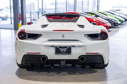 2018 Ferrari 488 Spider Base