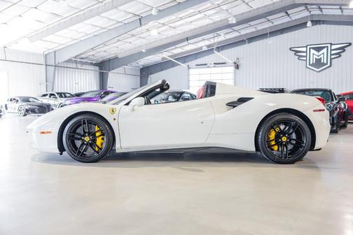 2018 Ferrari 488 Spider Base