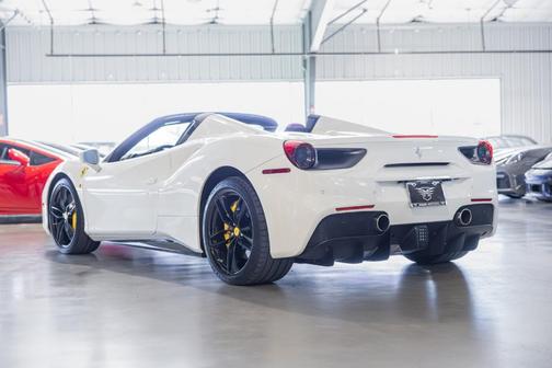 2018 Ferrari 488 Spider Base