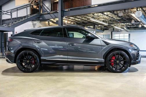 2019 Lamborghini Urus Base