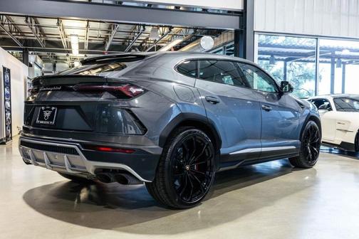 2019 Lamborghini Urus Base