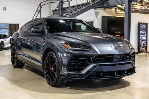 2019 Lamborghini Urus Base
