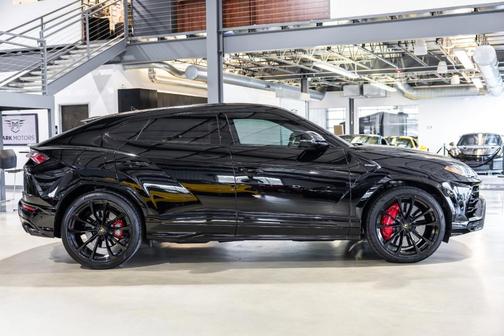 Nero Noctis Metallic 2022 Lamborghini Urus - 274 605 MSRP-BANG&OLUFSEN SOUND SYSTEM-TAIGETE W