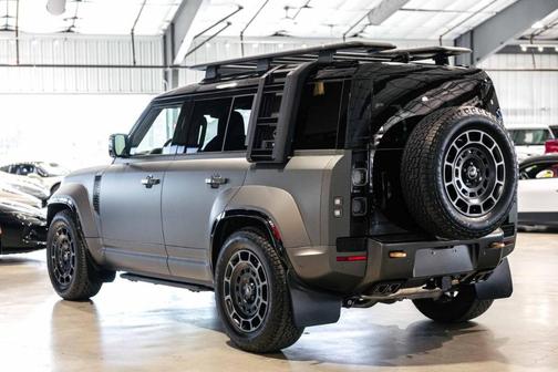 2025 Land Rover Defender OCTA EDITION ONE-DEPLOYABLE SIDE STEPS-FULL PPF