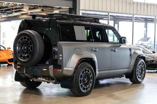 2025 Land Rover Defender OCTA EDITION ONE-DEPLOYABLE SIDE STEPS-FULL PPF