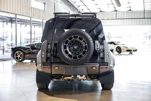 2025 Land Rover Defender OCTA EDITION ONE-DEPLOYABLE SIDE STEPS-FULL PPF