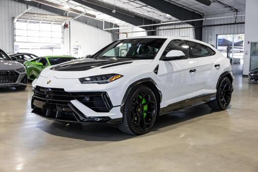 2024 Lamborghini Urus Performante