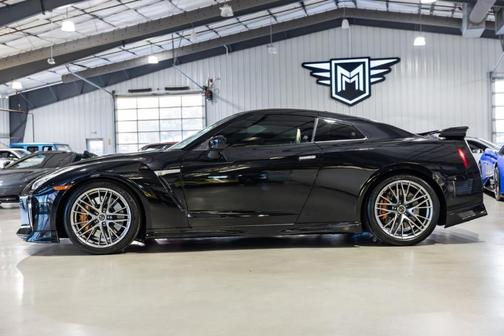 2020 Nissan GT-R Premium