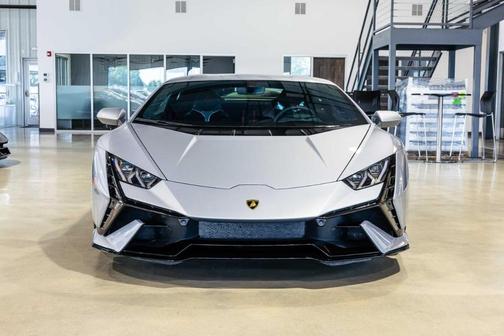 2024 Lamborghini Huracan Tecnica Base