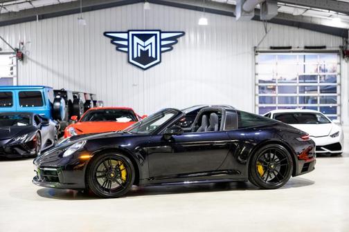 2024 Porsche 911 4 GTS