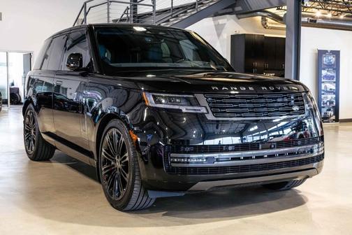 2025 Land Rover Range Rover P530 SE