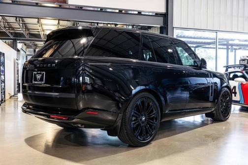 2025 Land Rover Range Rover P530 SE