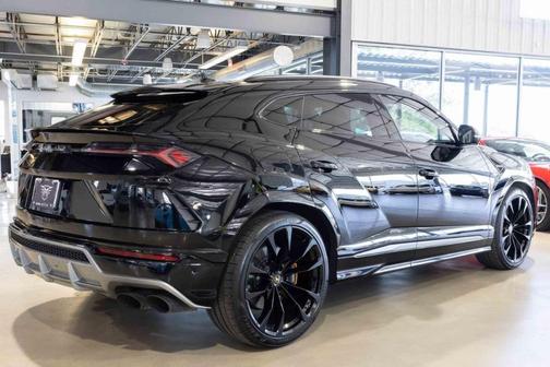 2019 Lamborghini Urus Base