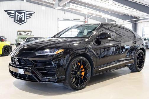 2019 Lamborghini Urus Base