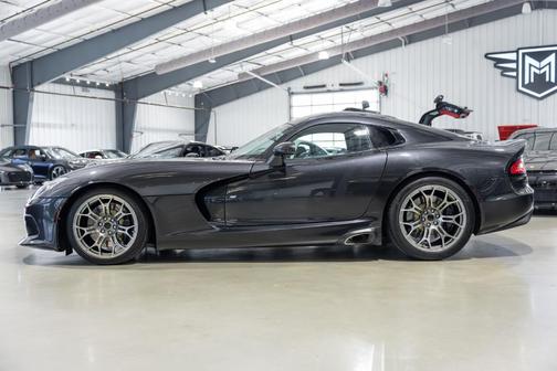 Gunmetal Pearl 2013 Dodge SRT Viper GTS