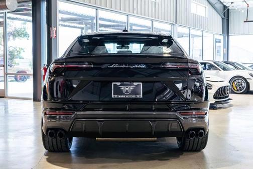 2024 Lamborghini Urus Performante
