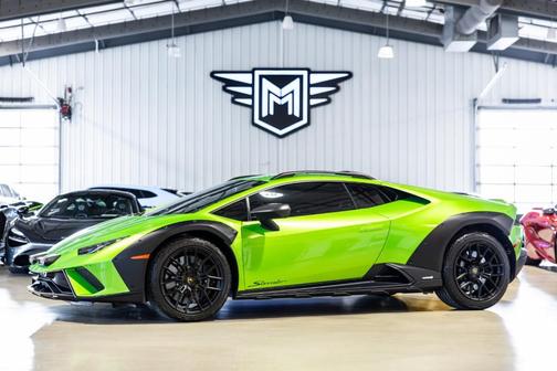 Verde Selvans Metallic 2024 Lamborghini Huracan Sterrato Base