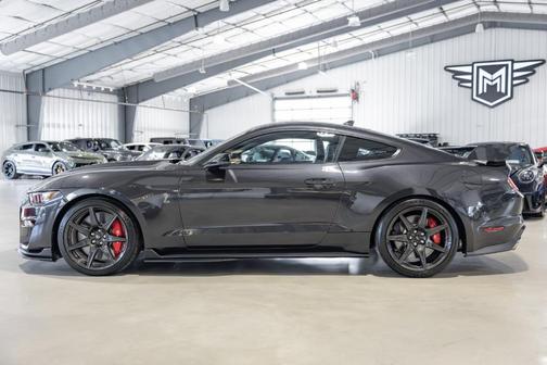 2022 Ford Shelby GT500 Base