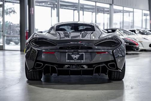 2016 McLaren 570S Base