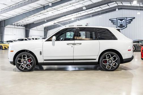 White 2022 Rolls-Royce Cullinan