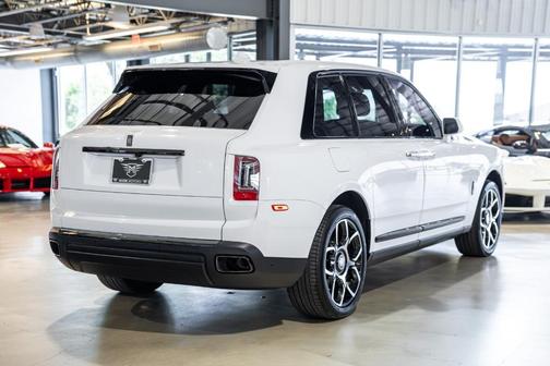 White 2022 Rolls-Royce Cullinan