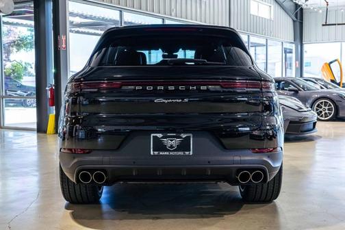 2024 Porsche Cayenne S