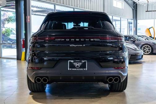 2024 Porsche Cayenne S