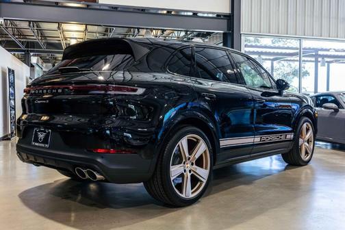 2024 Porsche Cayenne S