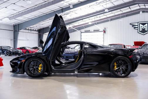 2022 McLaren 720S Performance