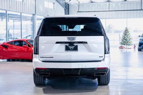 2025 Cadillac Escalade Sport Platinum