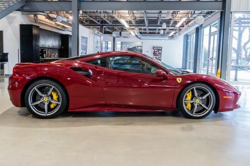 Photo 4 of 35 of 2018 Ferrari 488 GTB Base