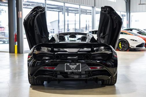 Cosmos 2020 McLaren 720S Performance