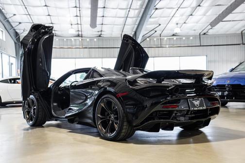 Cosmos 2020 McLaren 720S Performance