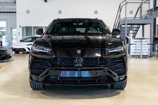 2021 Lamborghini Urus Base