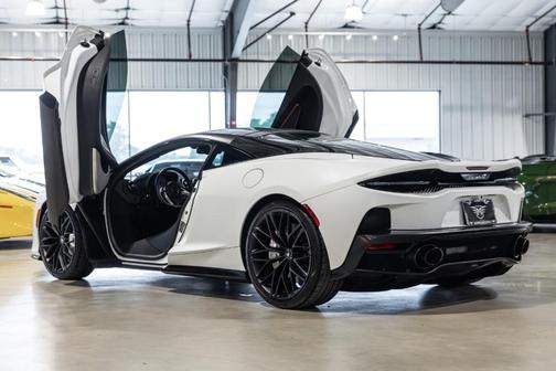 Glacier White 2023 McLaren GT Base
