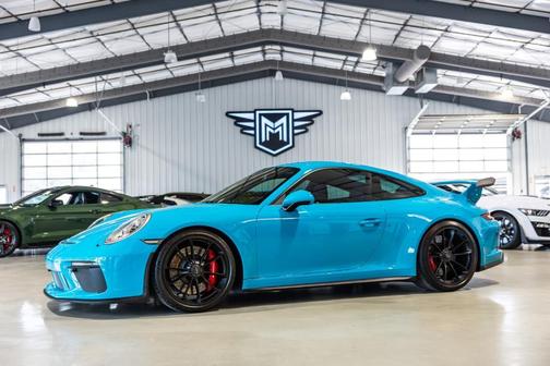 Blue 2018 Porsche 911 GT3