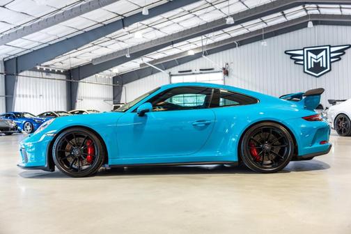 Blue 2018 Porsche 911 GT3