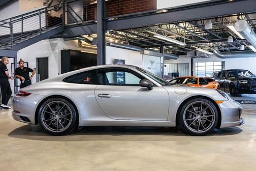 2019 Porsche 911 Carrera T