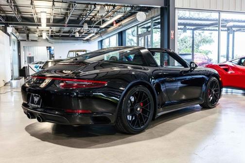 2017 Porsche 911 Targa 4