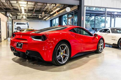 2017 Ferrari 488 GTB Base