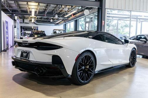 2023 McLaren GT Base