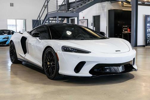 2023 McLaren GT Base