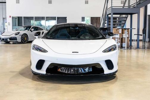 2023 McLaren GT Base