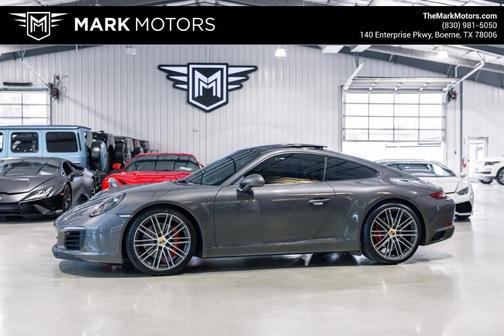 2019 Porsche 911 Carrera