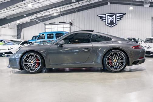 2019 Porsche 911 Carrera
