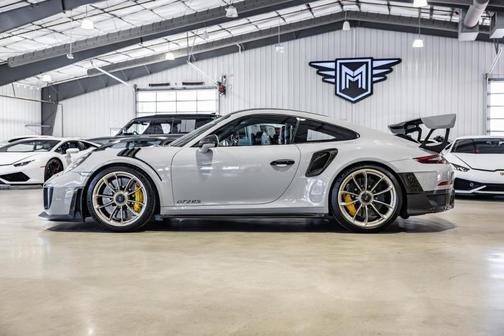 2019 Porsche 911 GT2 RS